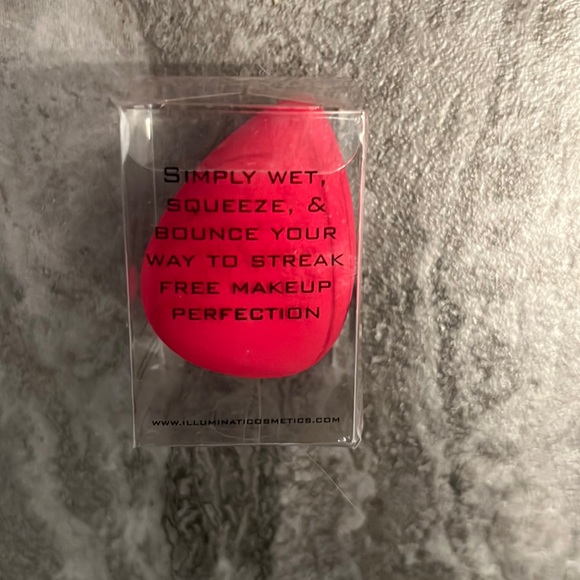 ILLUMINATI COSMETICS Cosmetic Sponge - Picture 2 of 2